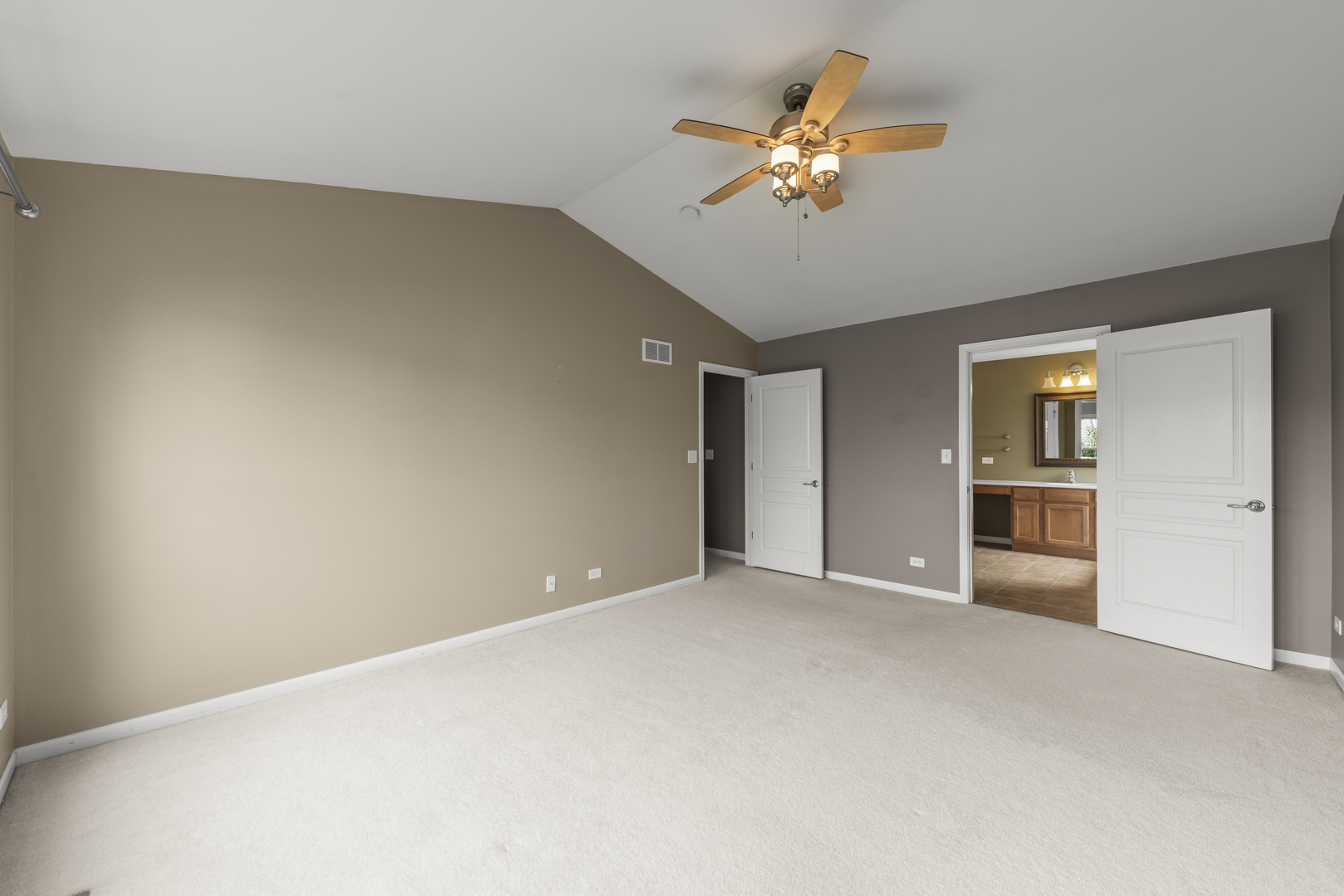 3111 Drury Lane Property Photo 17