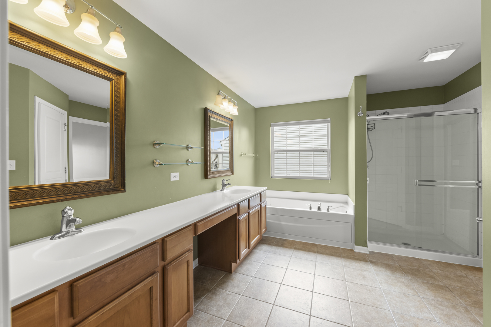 3111 Drury Lane Property Photo 19