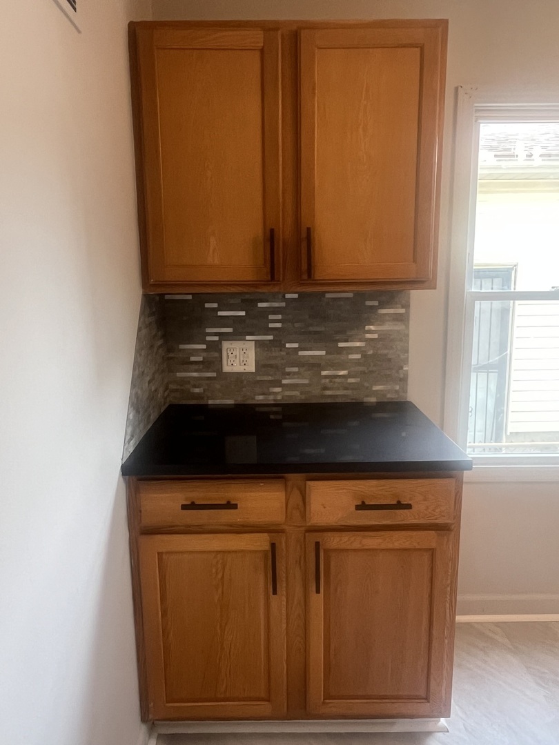 16750 Bulger Avenue Property Photo 8