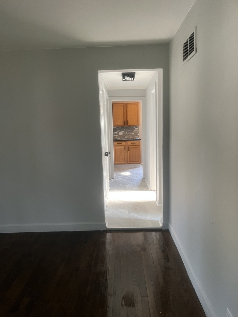 16750 Bulger Avenue Property Photo 9