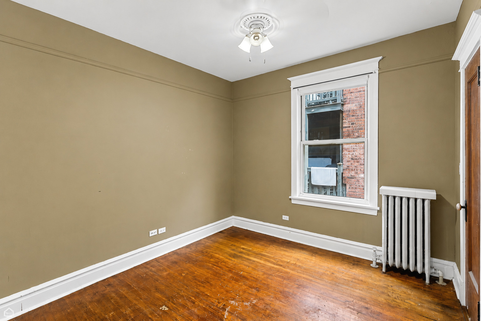 5122 N Leavitt Street Property Photo 13