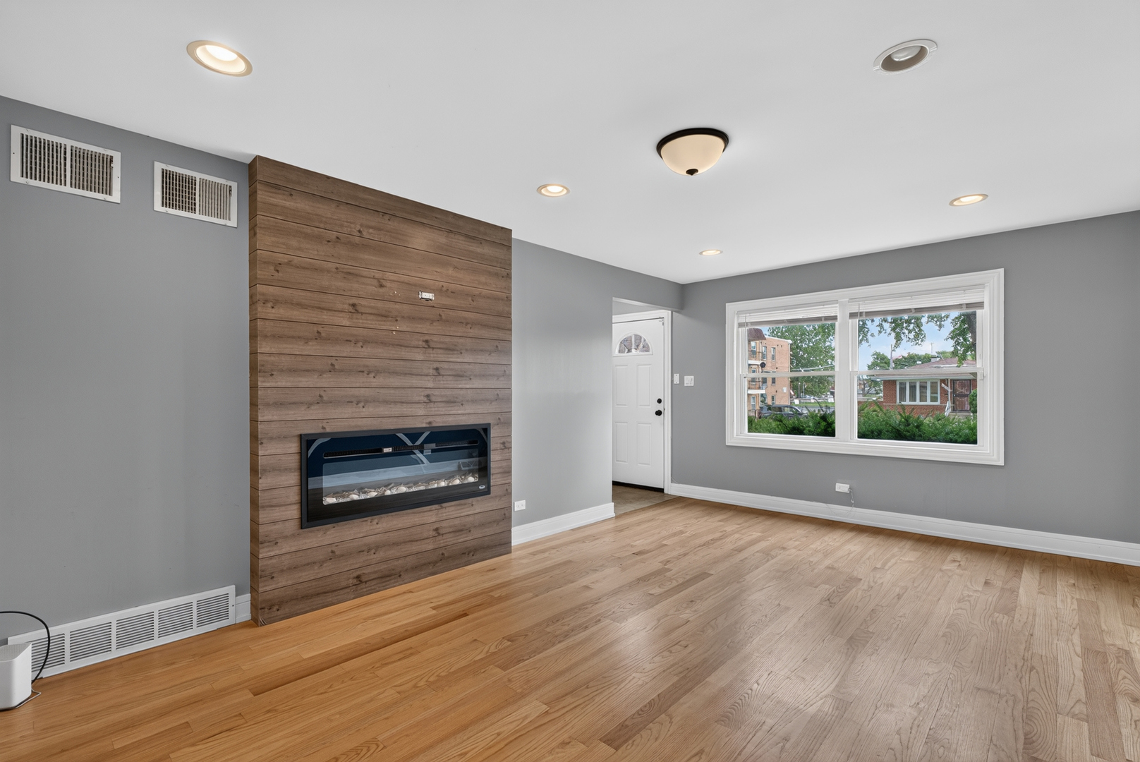 272 Madison Avenue Property Photo 3