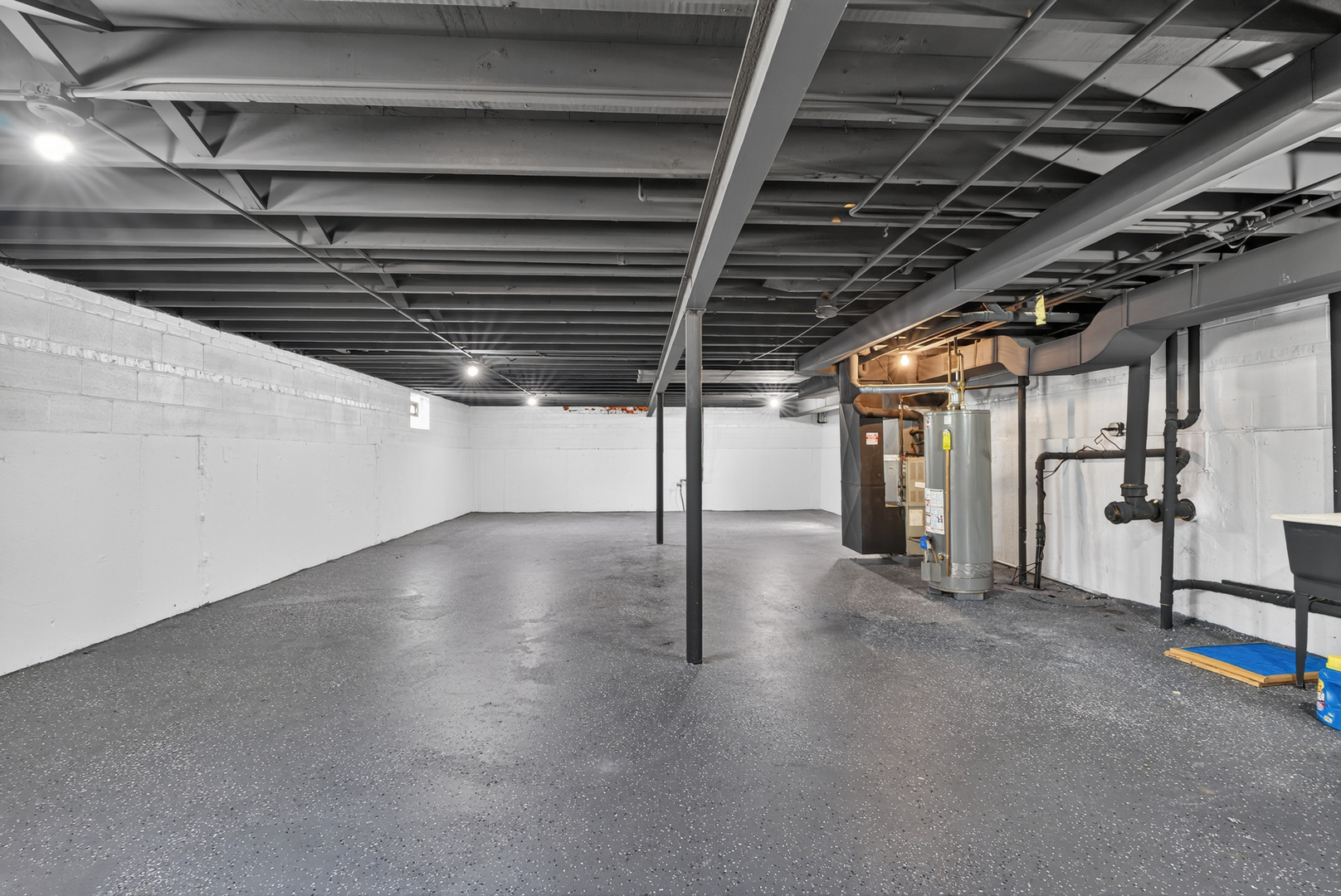 272 Madison Avenue Property Photo 17