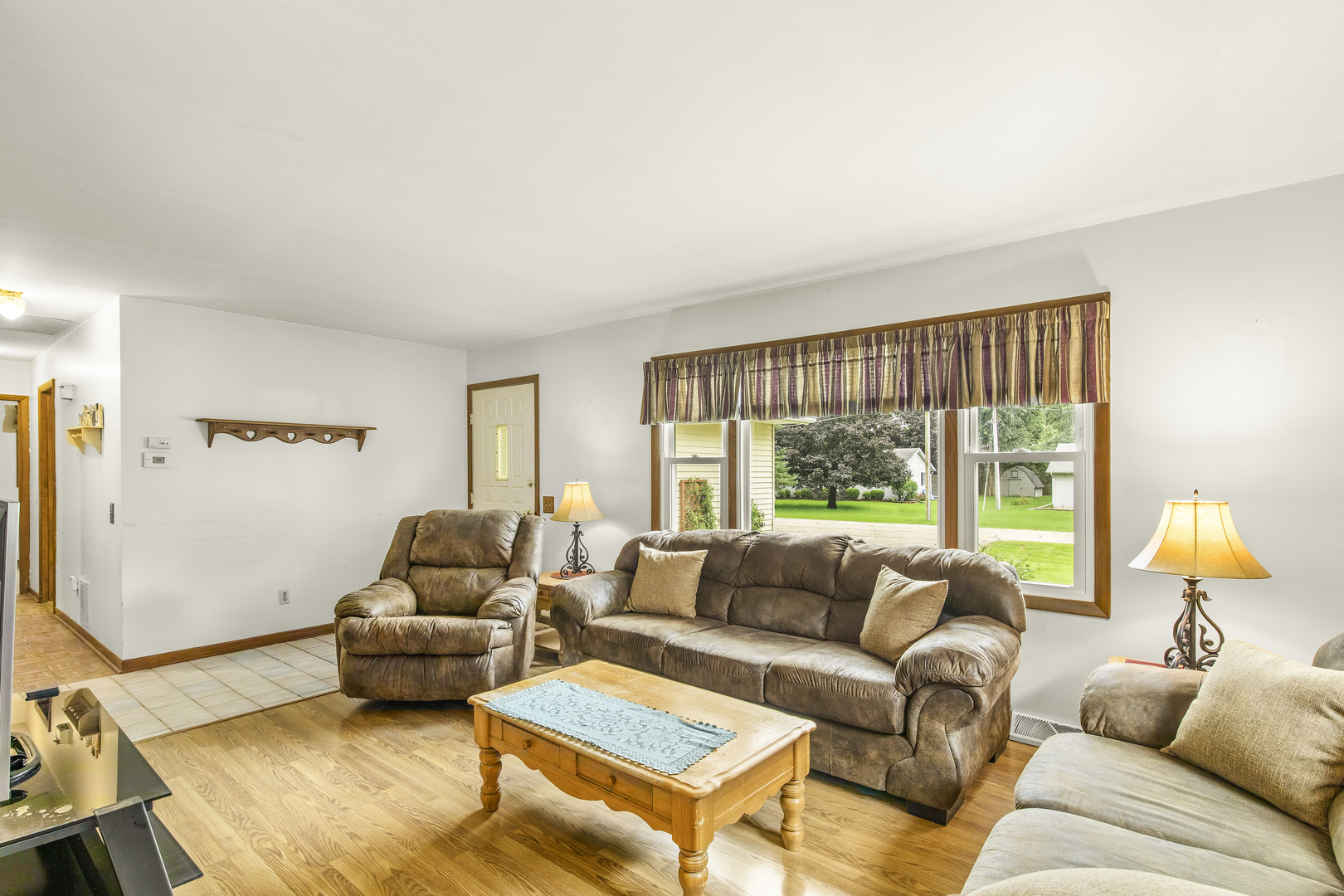 699 Karen Drive Property Photo 6