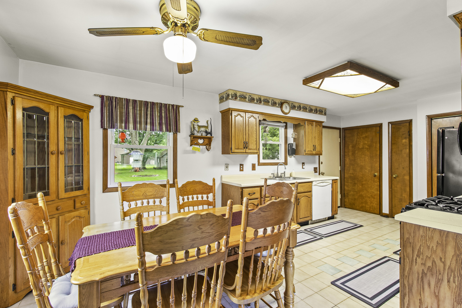699 Karen Drive Property Photo 8