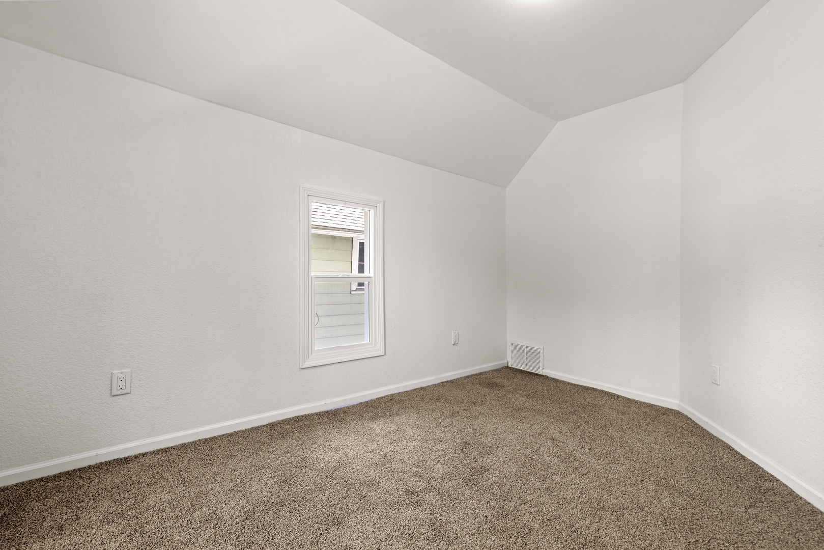1113 22nd Avenue Property Photo 9
