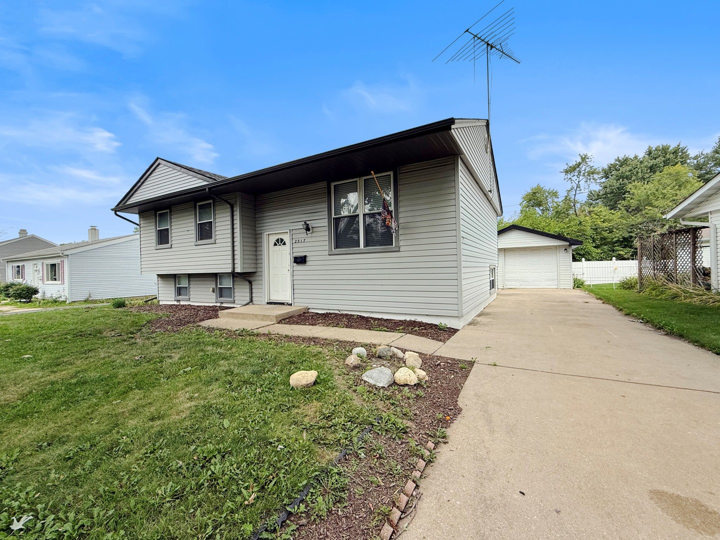 2517 Campbell Street Property Photo 2
