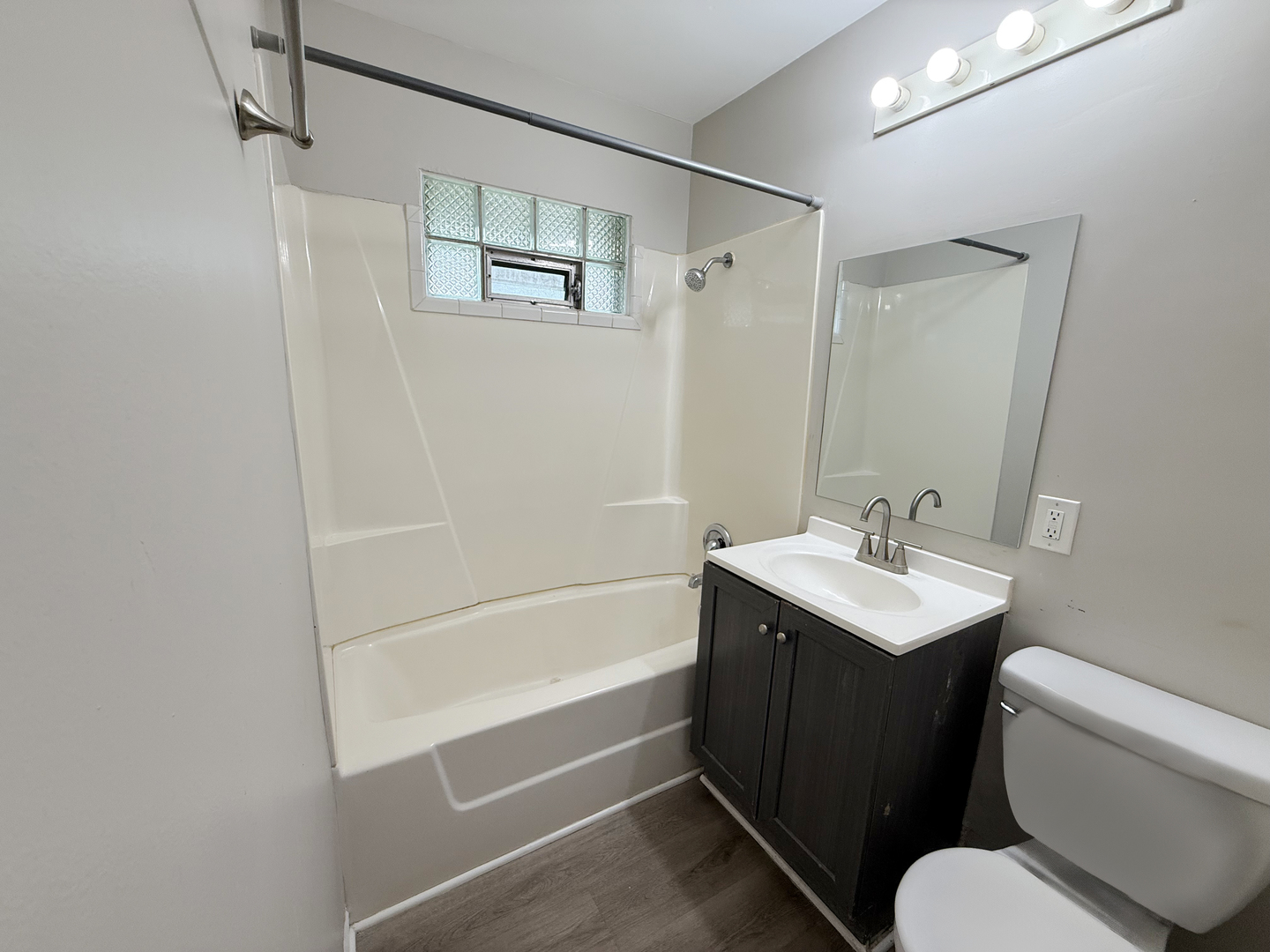 2517 Campbell Street Property Photo 14