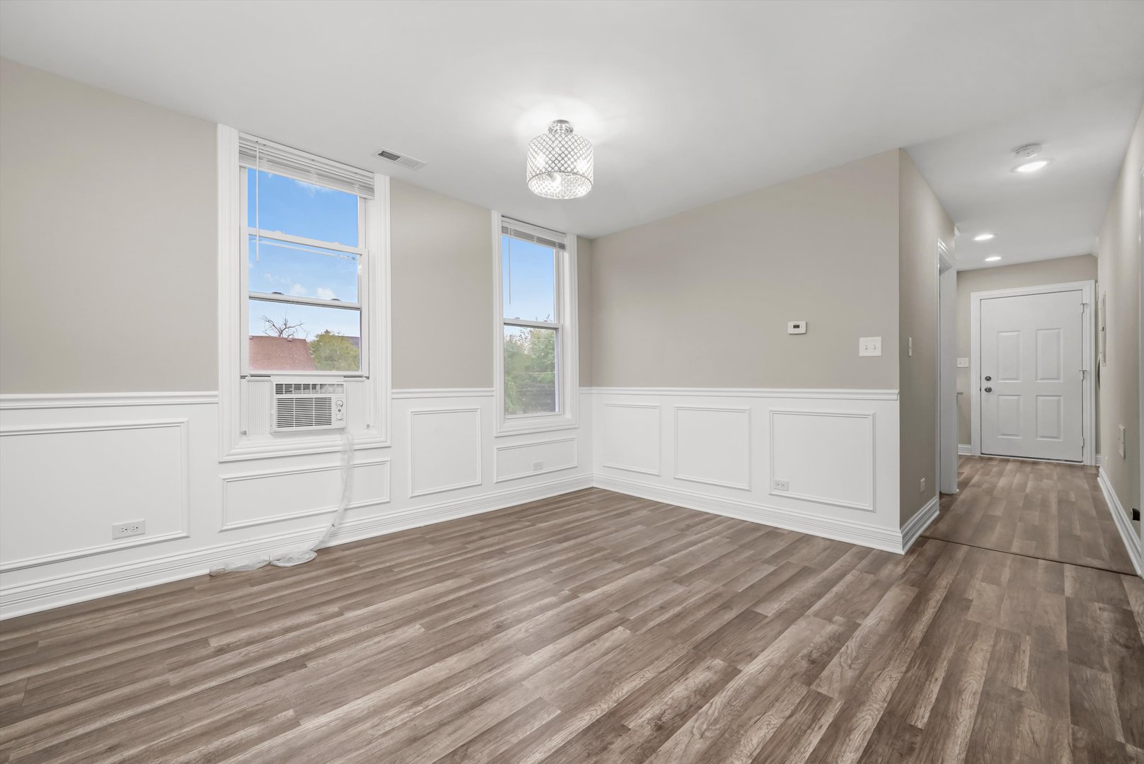 10560 S Lafayette Avenue Property Photo 12