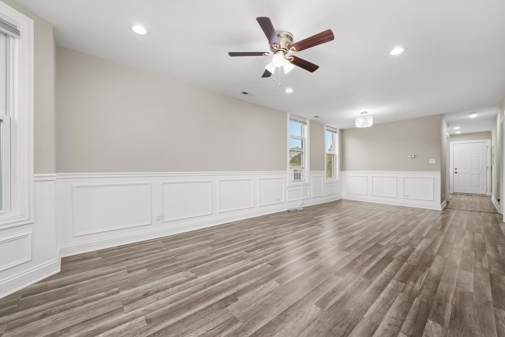 10560 S Lafayette Avenue Property Photo 14
