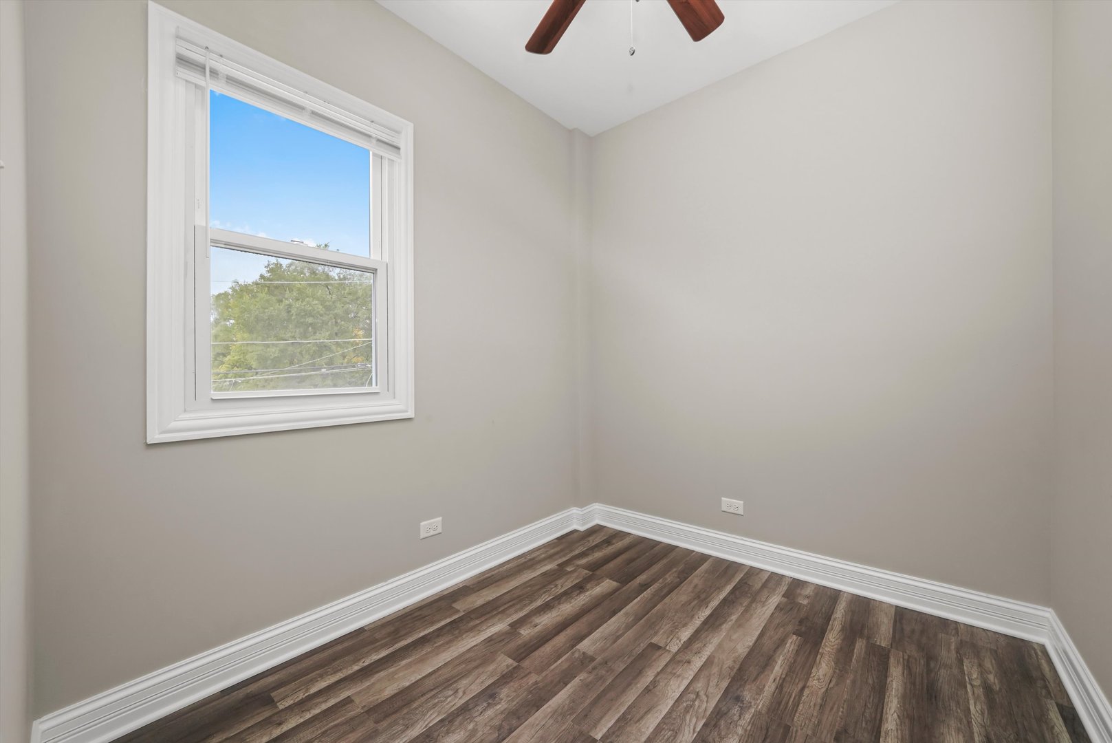 10560 S Lafayette Avenue Property Photo 15