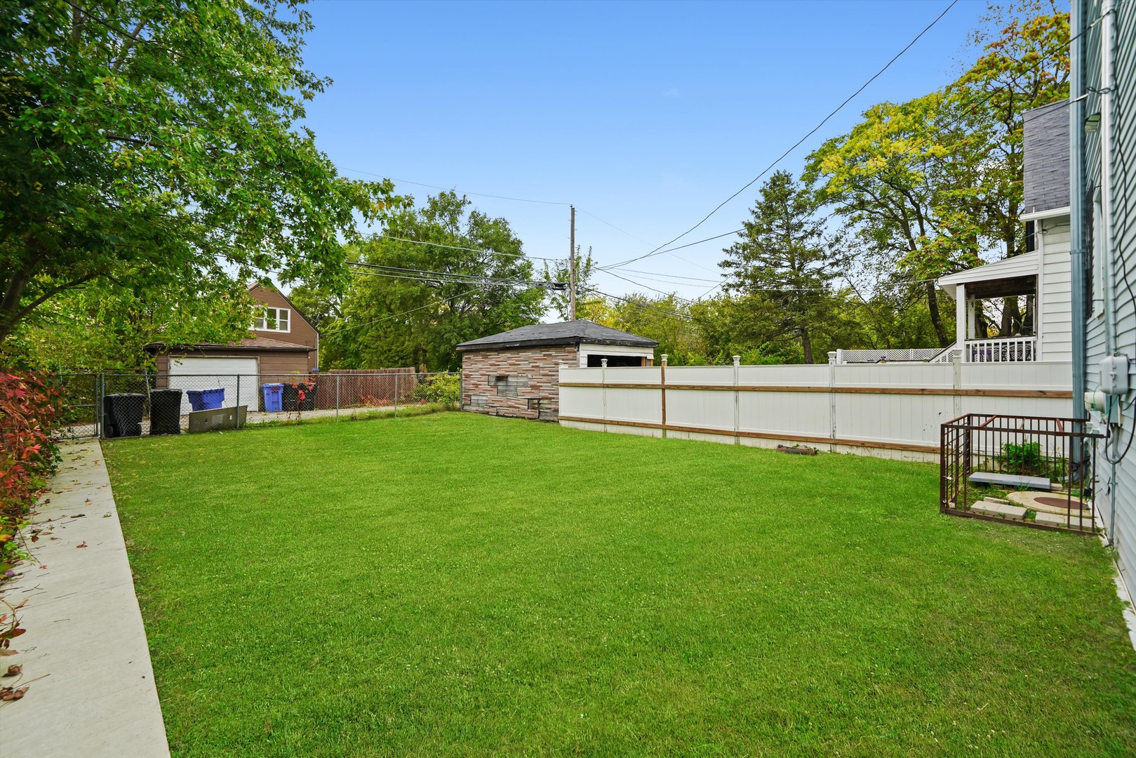 10560 S Lafayette Avenue Property Photo 16