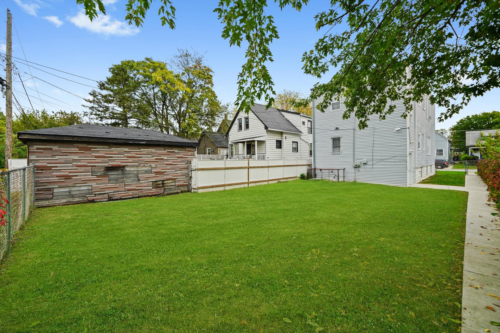 10560 S Lafayette Avenue Property Photo 18