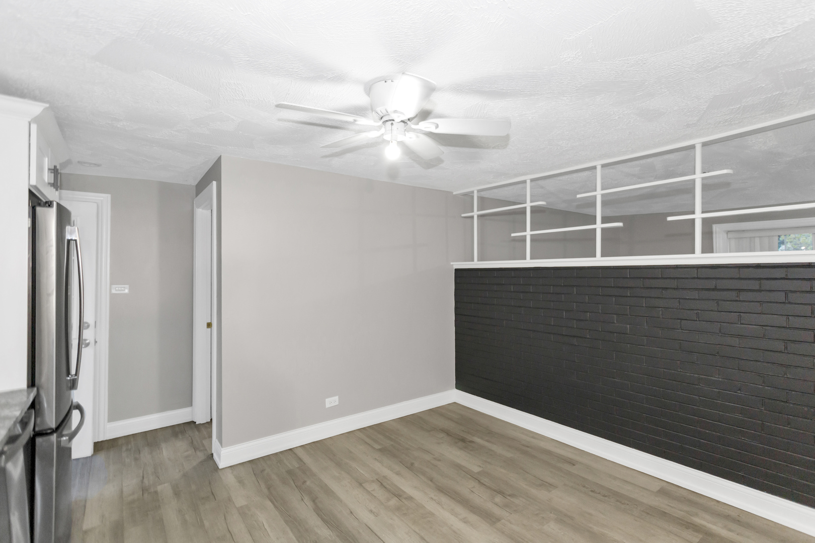 1235 W Schaumburg Road Property Photo 18