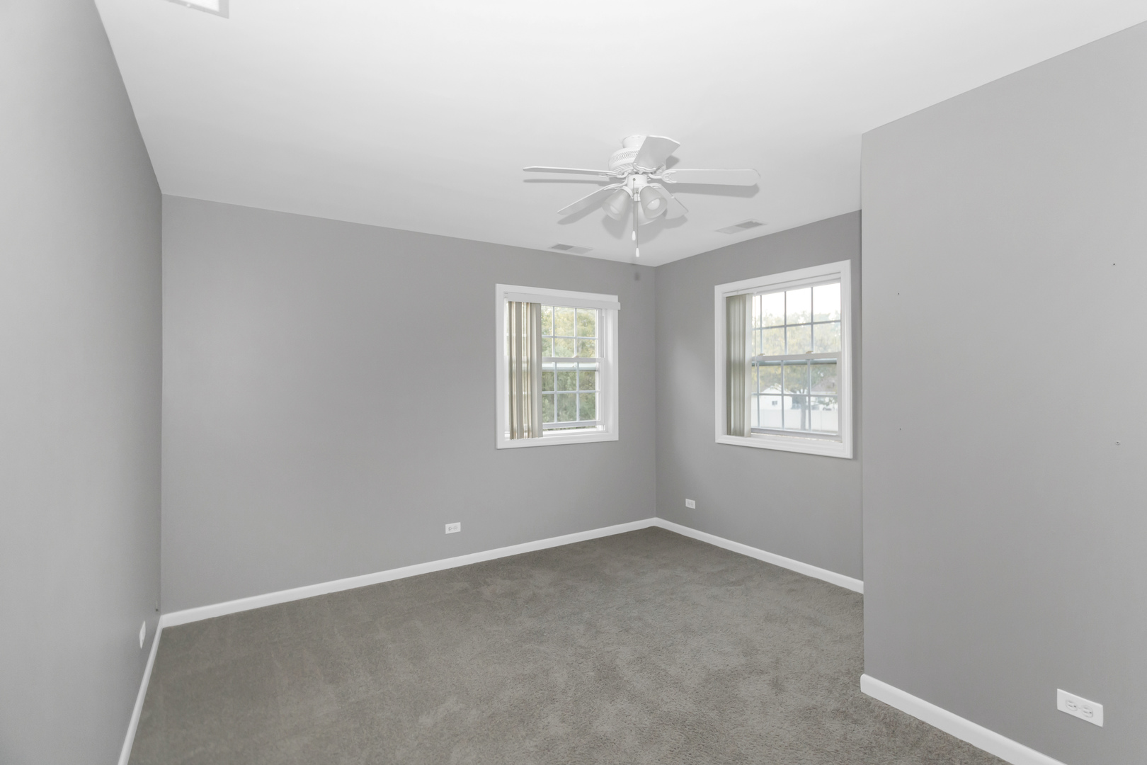 1235 W Schaumburg Road Property Photo 33