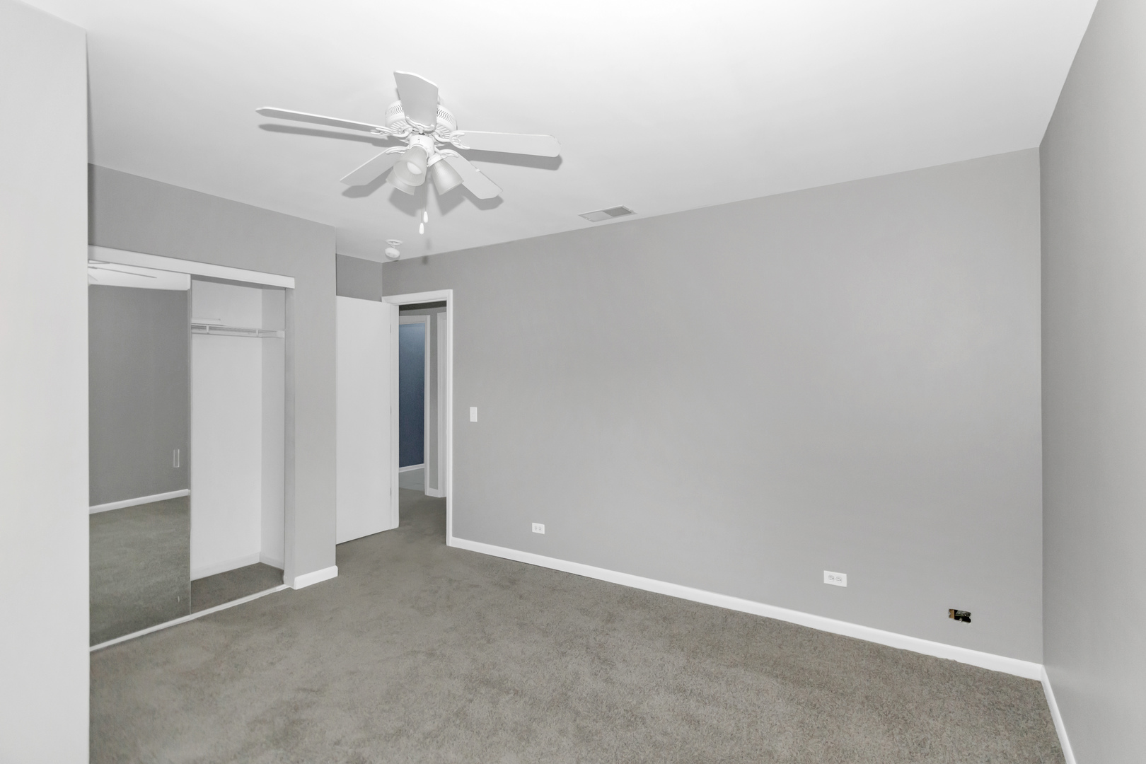 1235 W Schaumburg Road Property Photo 34