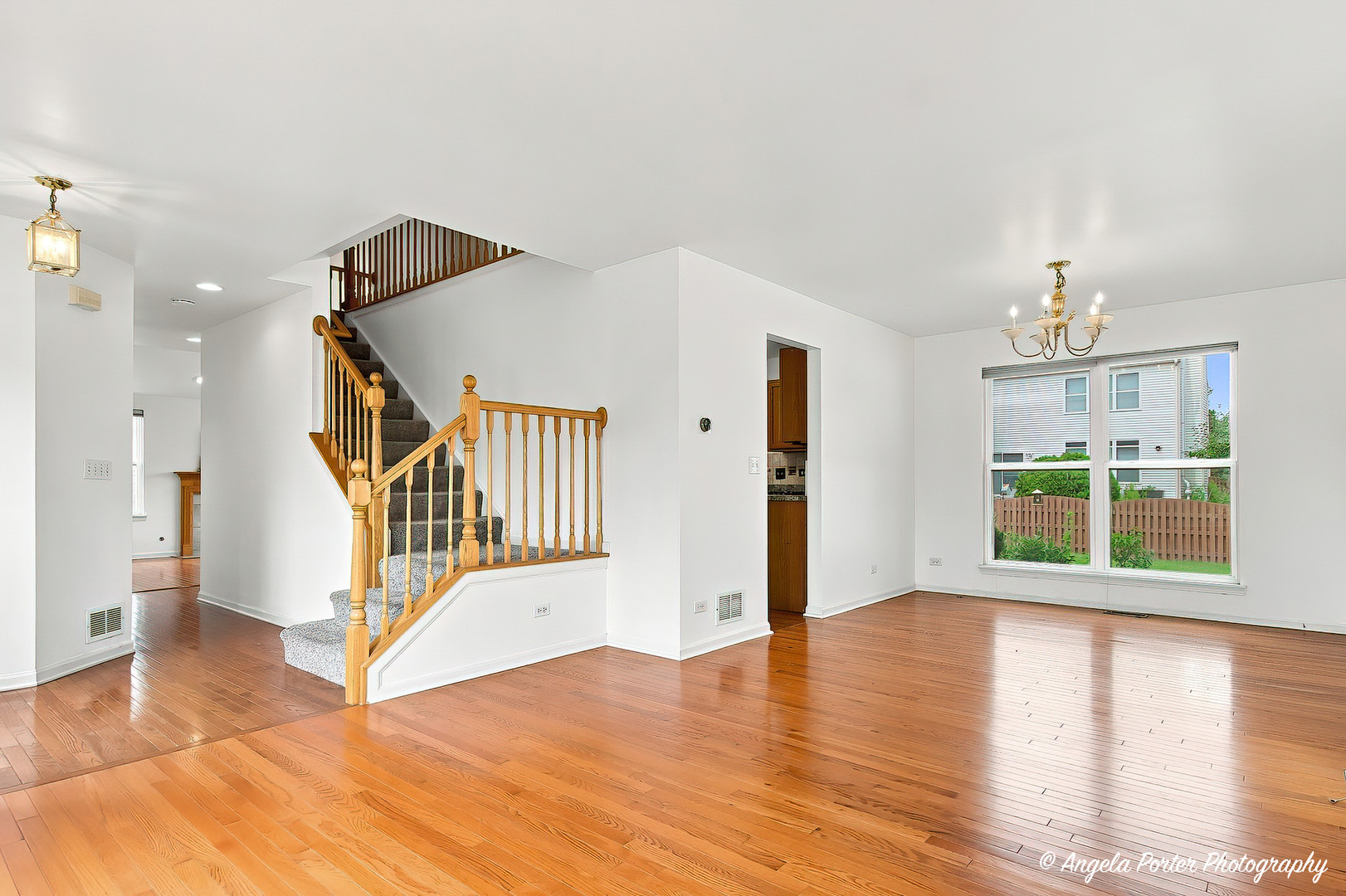 10570 Wing Pointe Drive Property Photo 5