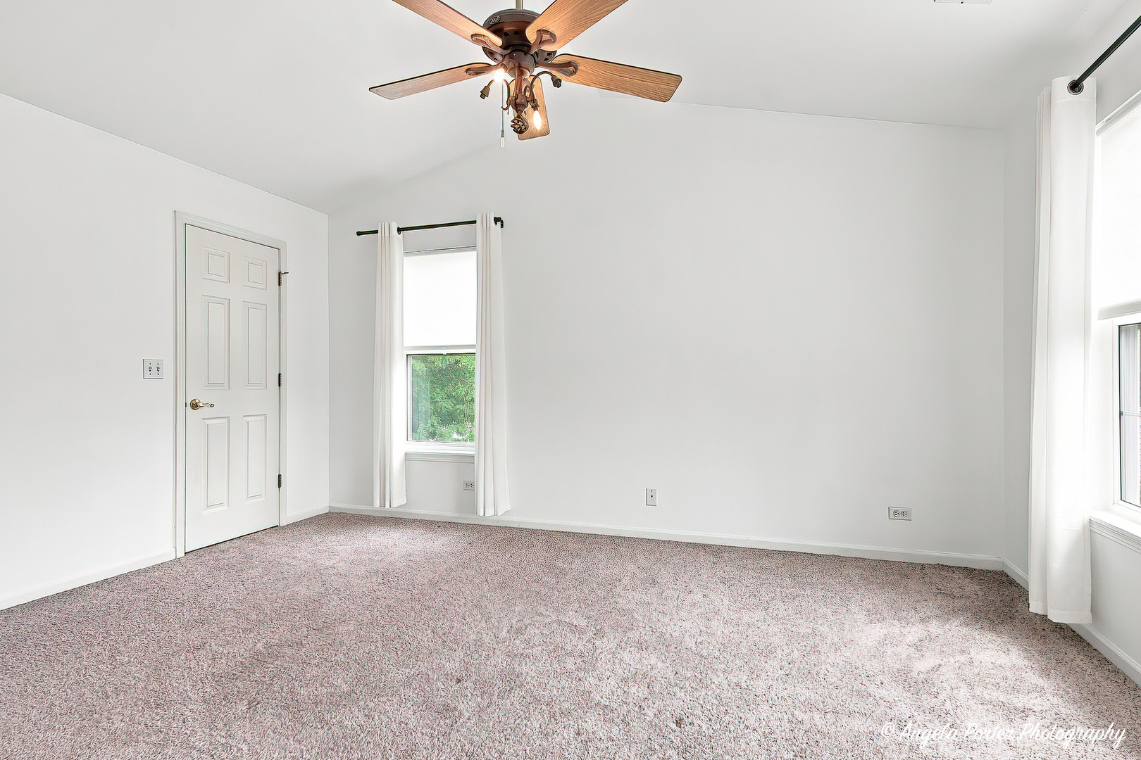 10570 Wing Pointe Drive Property Photo 29