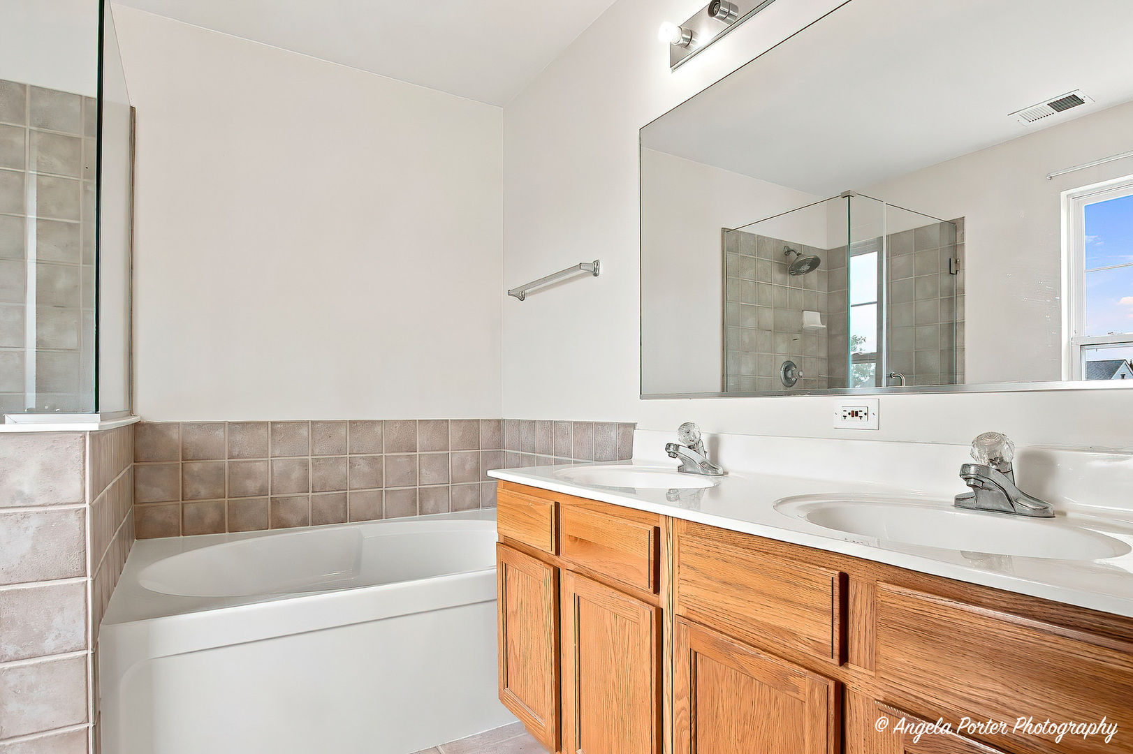 10570 Wing Pointe Drive Property Photo 32