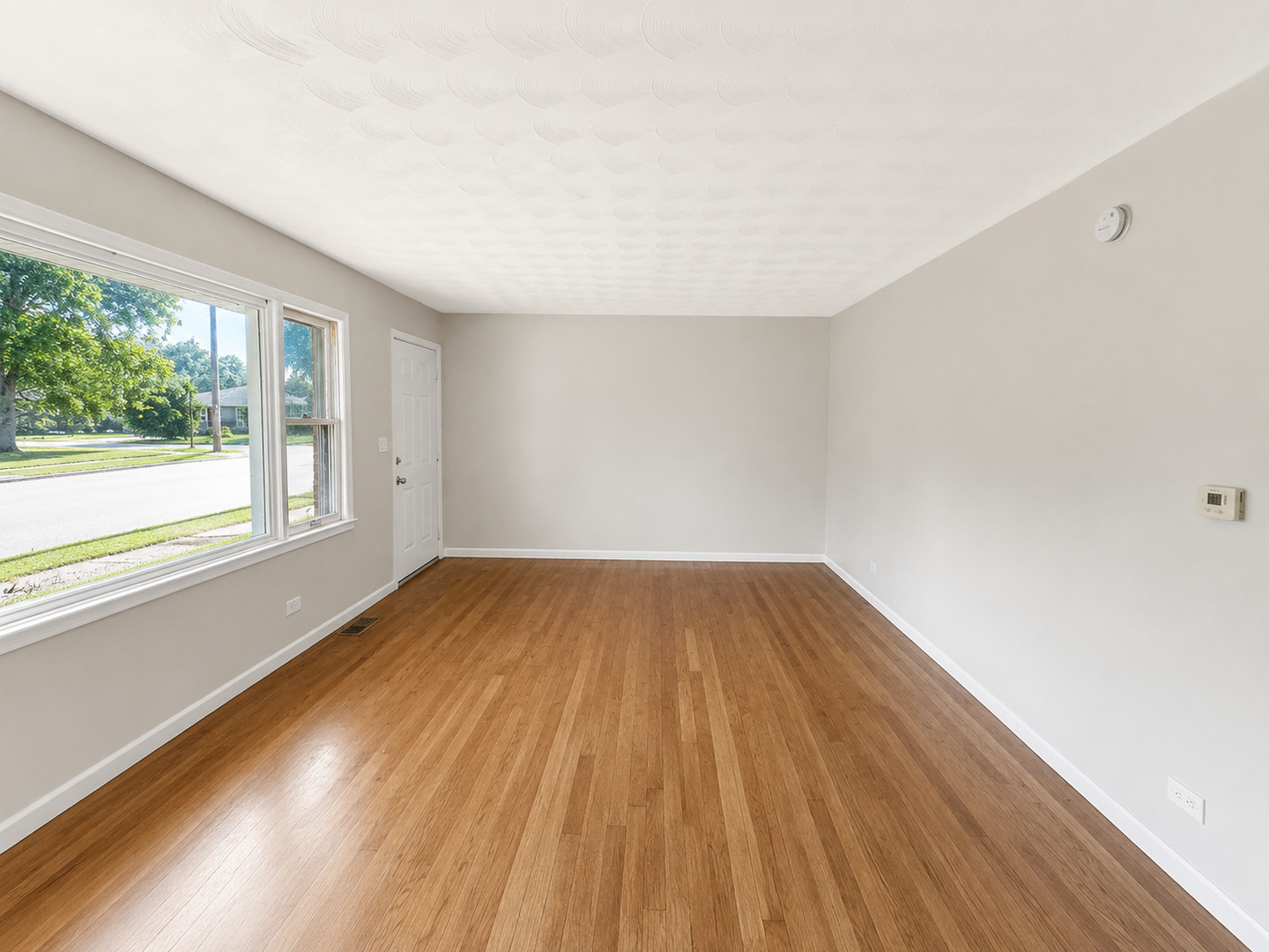 2623 Gilboa Avenue Property Photo 6