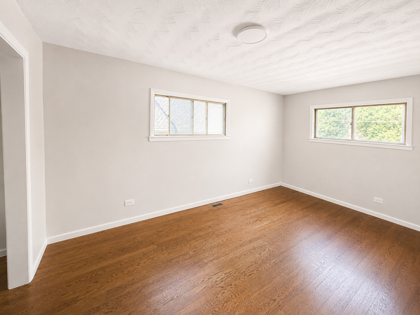 2623 Gilboa Avenue Property Photo 7