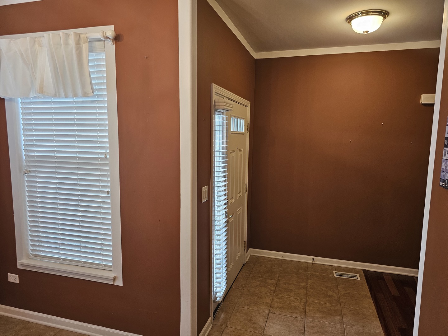 3702 Clubhome Lane Property Photo 6