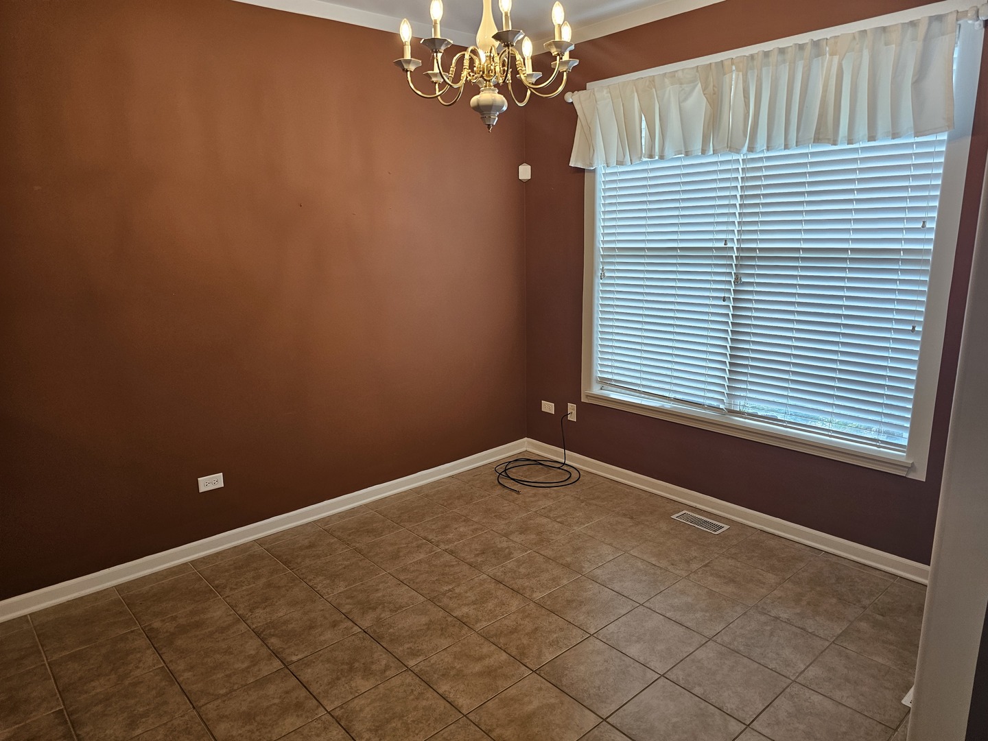 3702 Clubhome Lane Property Photo 7