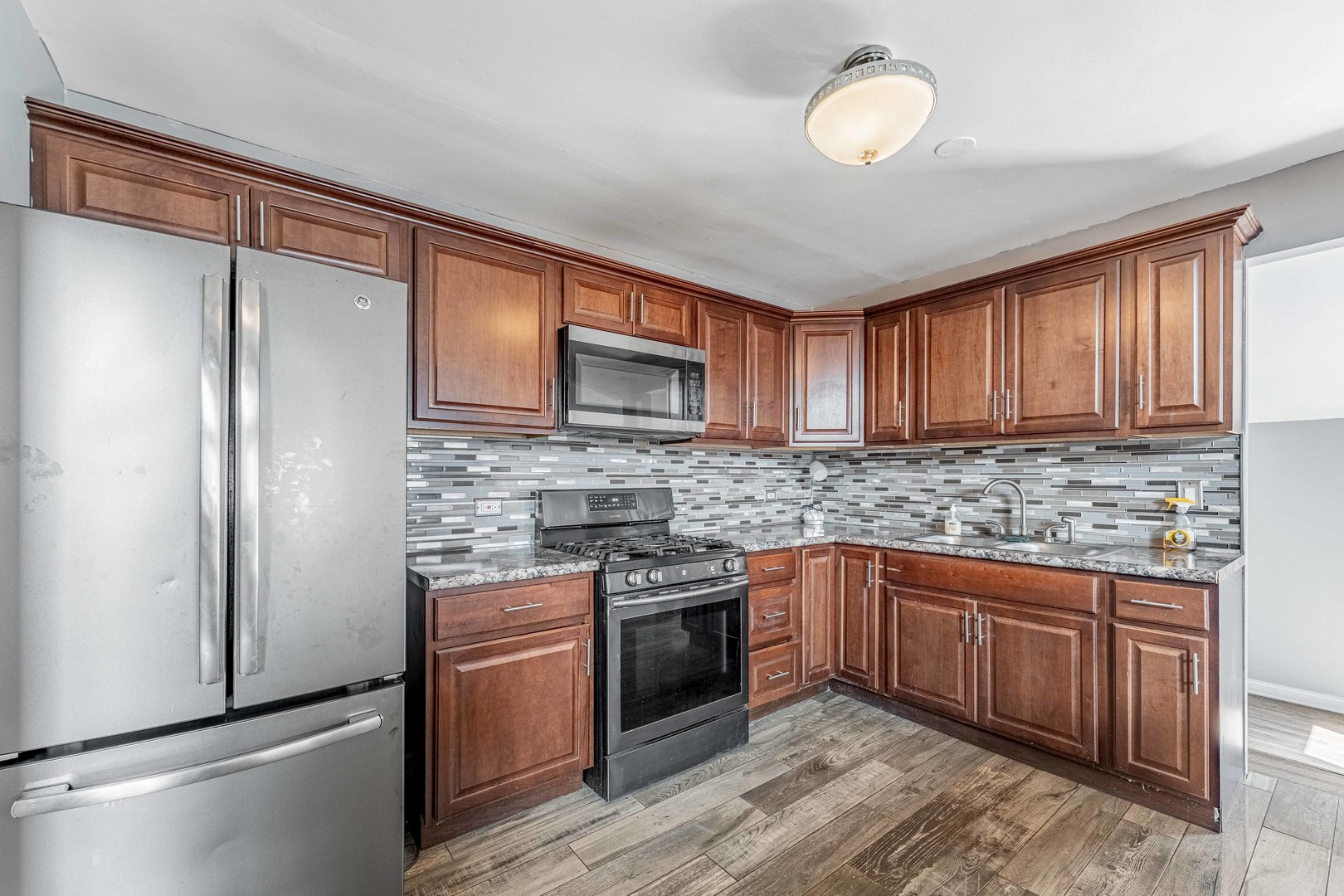 16332 Kedzie Avenue Property Photo 3