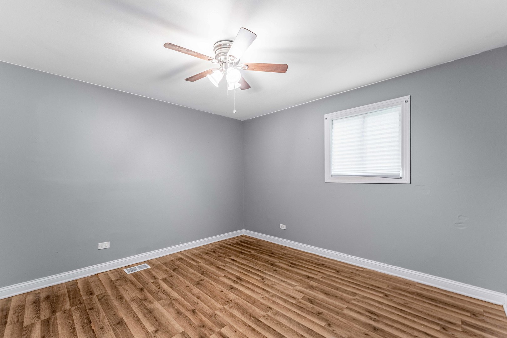16332 Kedzie Avenue Property Photo 19