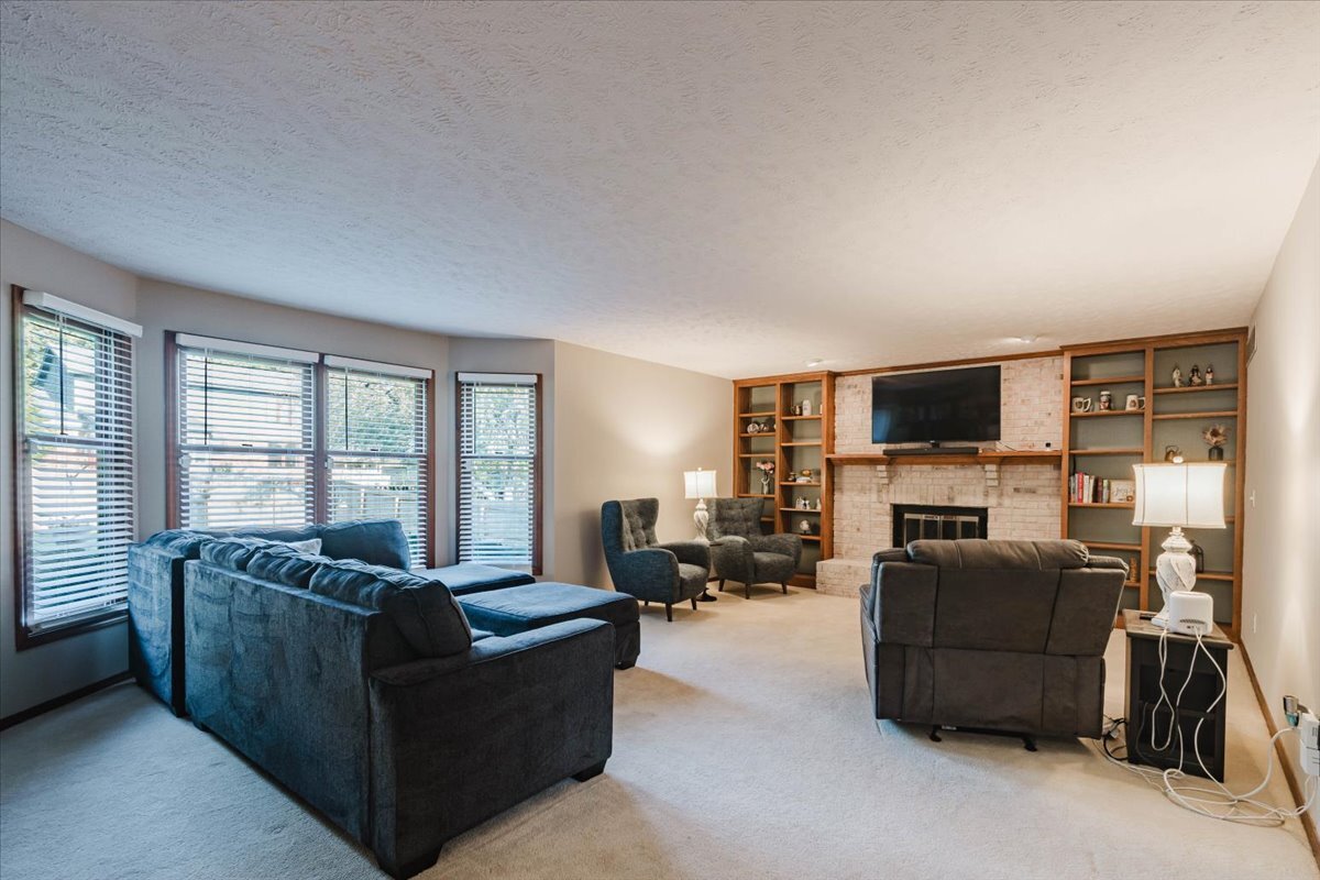 4 Inverness Drive Property Photo 14