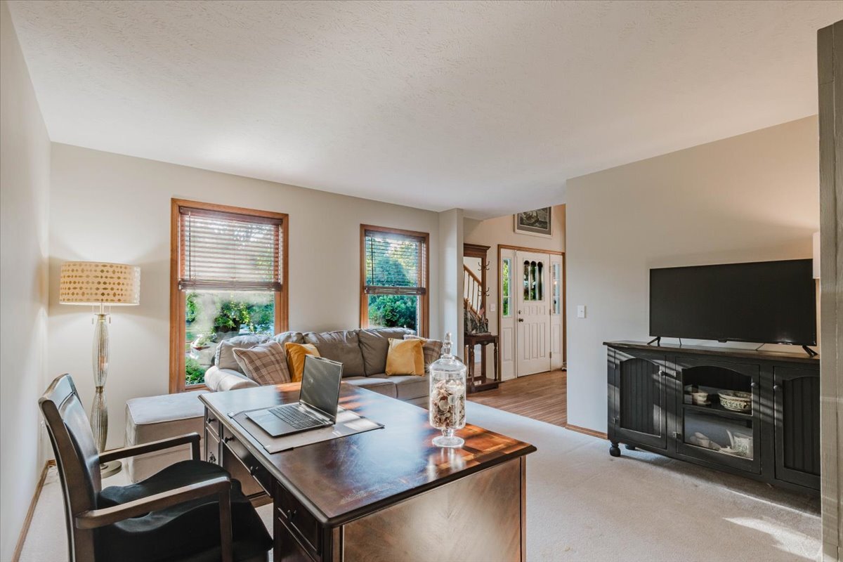 4 Inverness Drive Property Photo 19