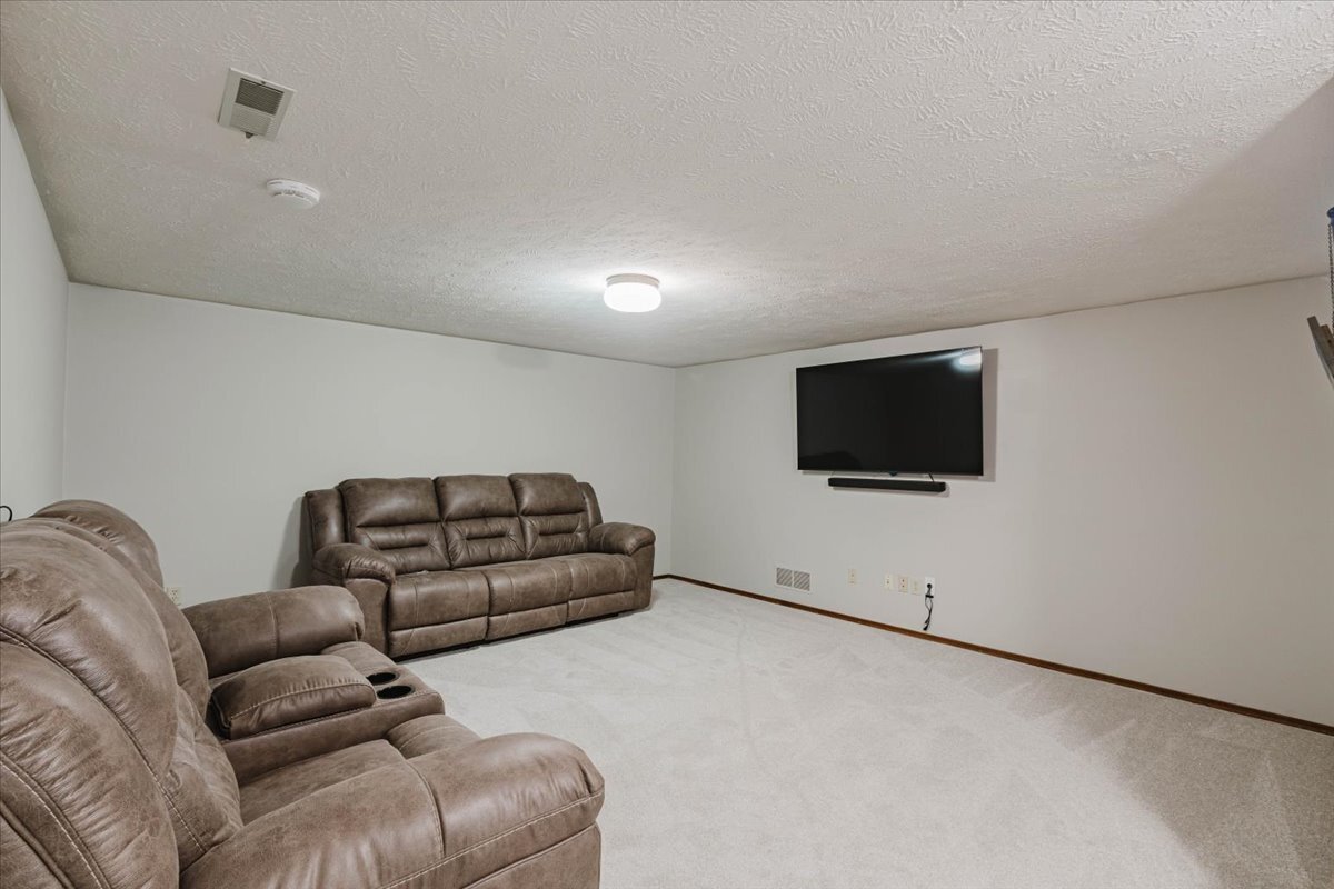 4 Inverness Drive Property Photo 32