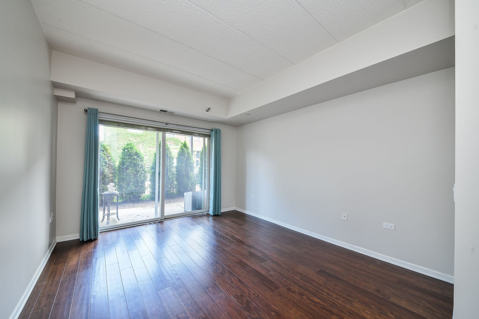 111 N Wheaton Avenue 103 Property Photo 15