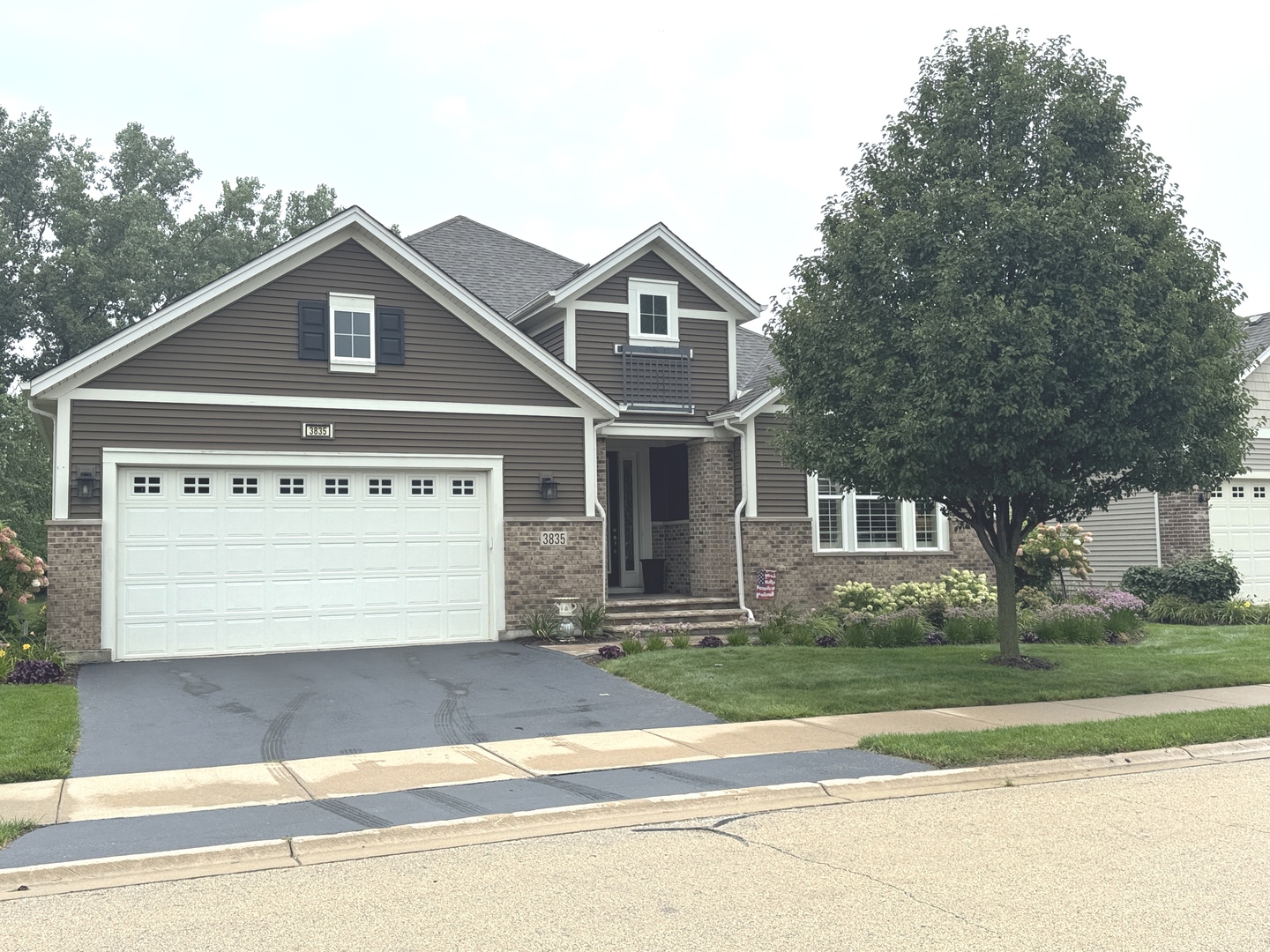 3835 Chesapeake Lane Property Photo 1