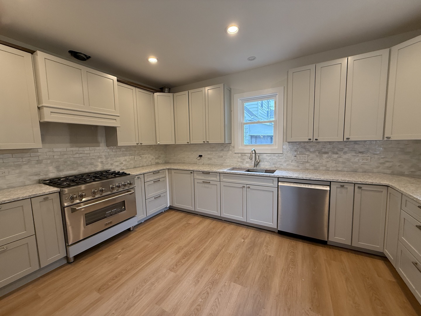 339 N Ridgeland Avenue Property Photo 2