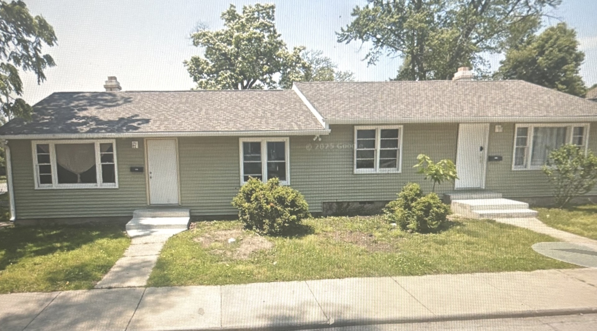 203 S Elm Avenue 203 Property Photo 1