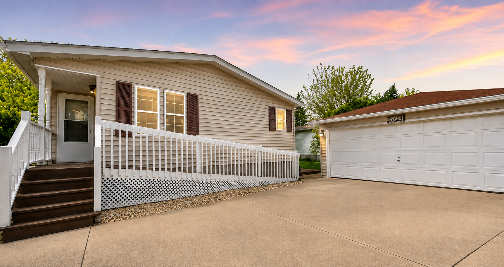 22734 Ravisloe Lane Property Photo 1