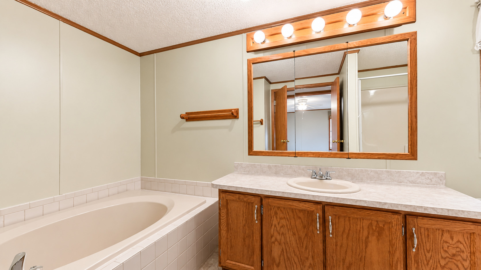 22734 Ravisloe Lane Property Photo 20