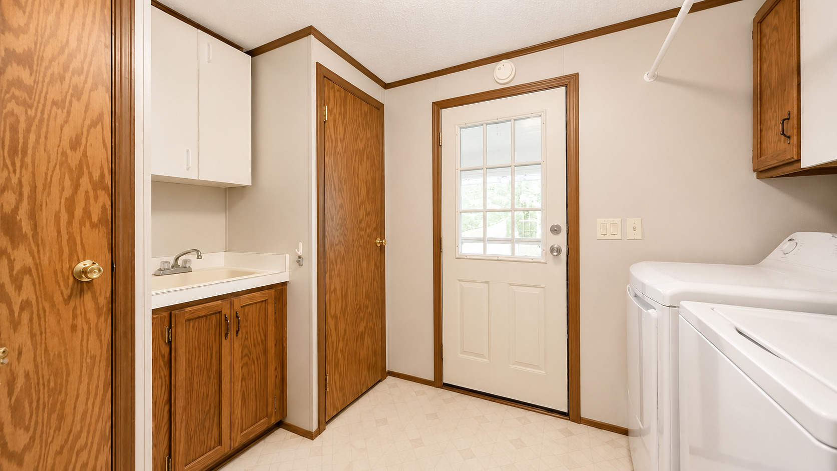 22734 Ravisloe Lane Property Photo 22