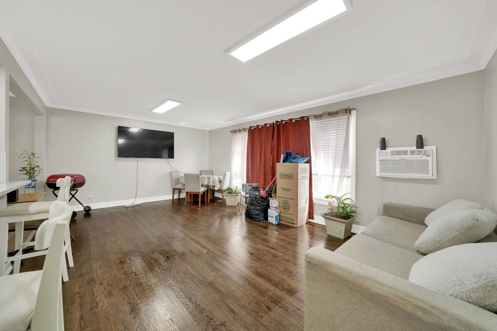 5550 S Pulaski Road Property Photo 7