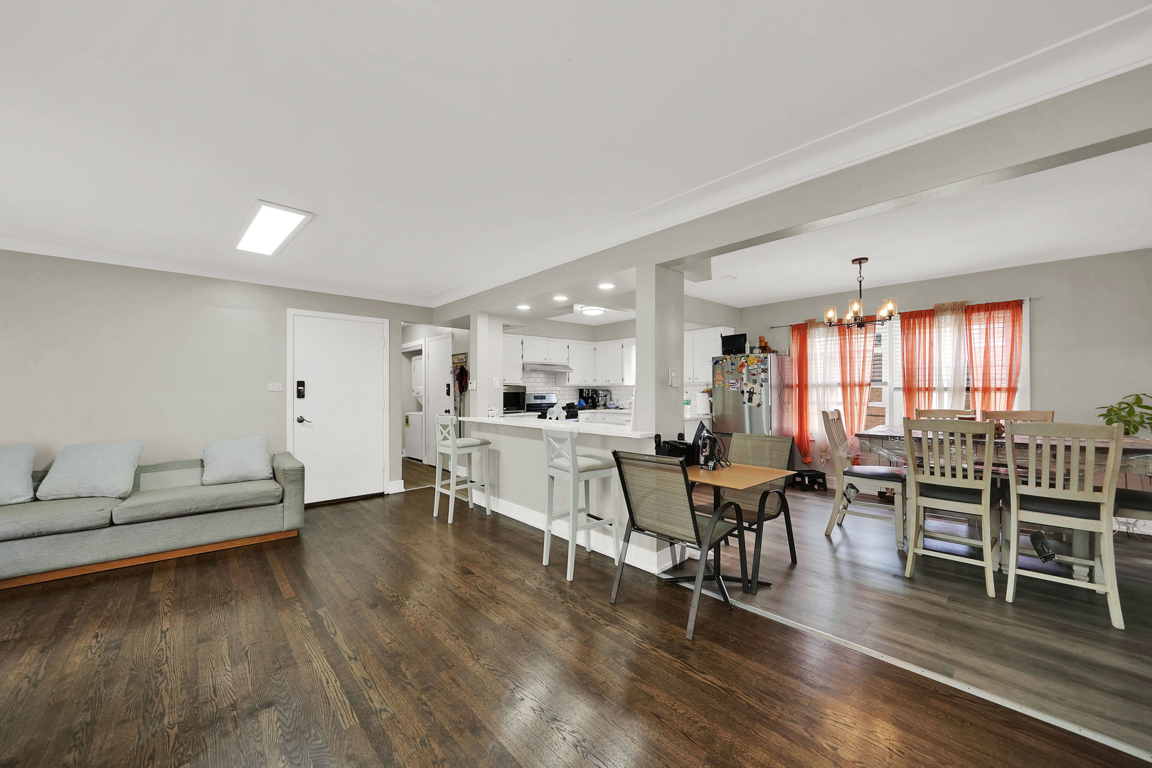 5550 S Pulaski Road Property Photo 8