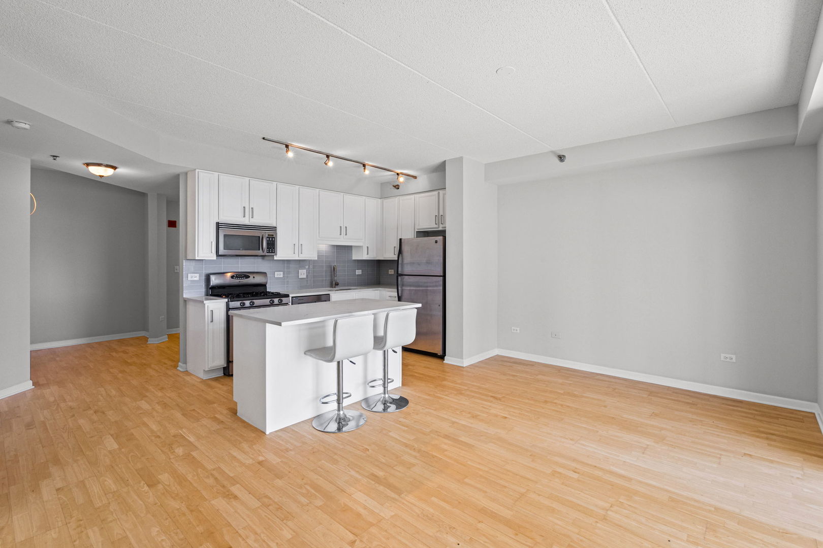 1250 S Indiana Avenue 704 Property Photo 21