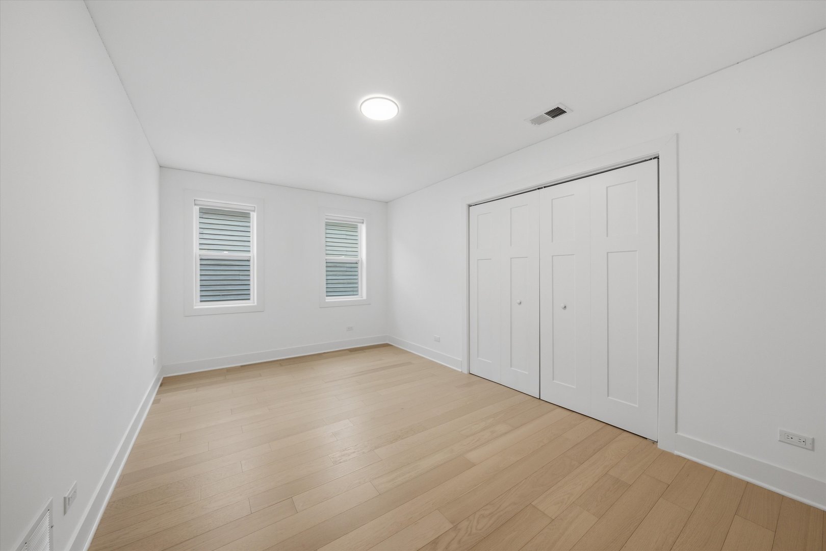 11154 S Troy Street Property Photo 15