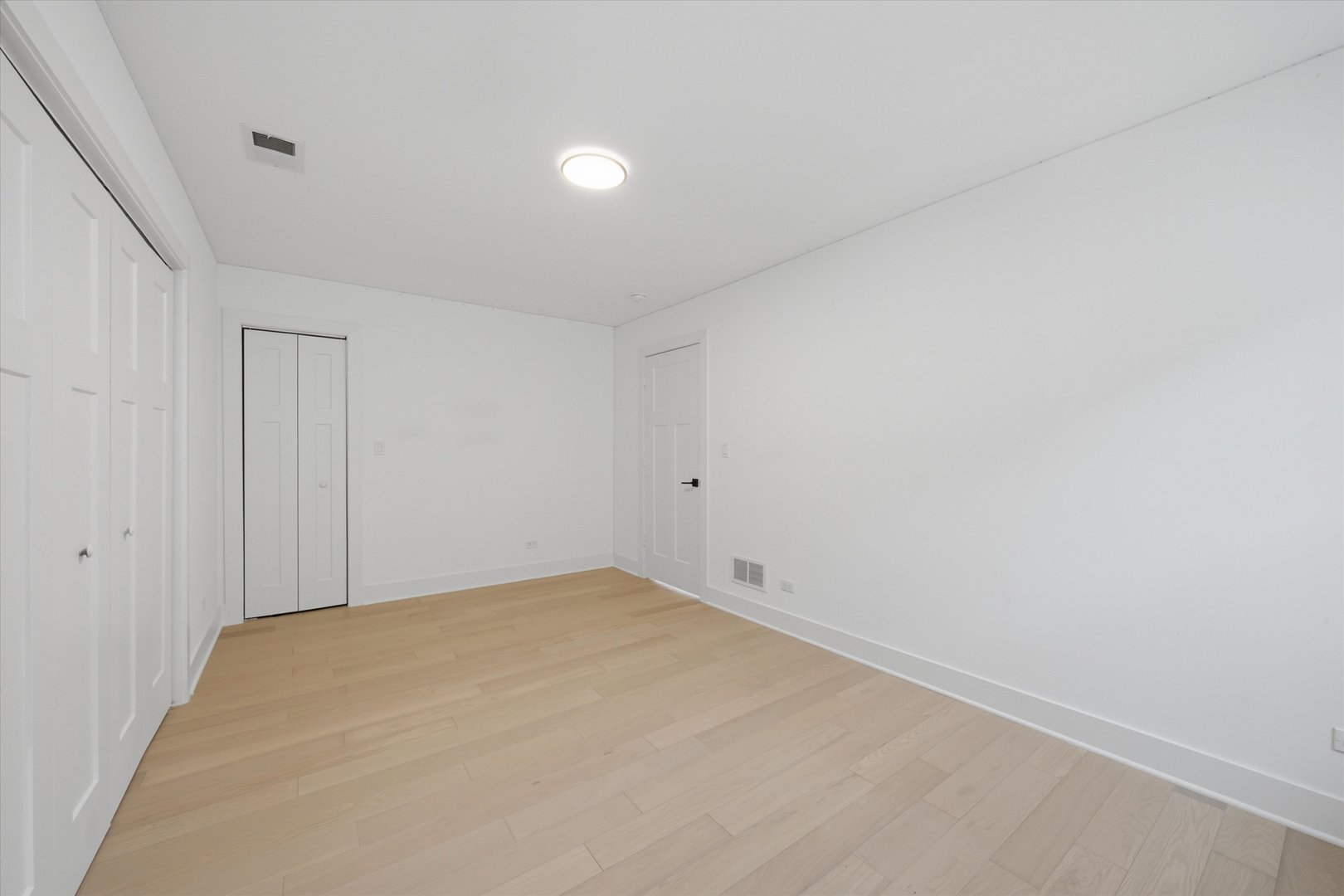 11154 S Troy Street Property Photo 16