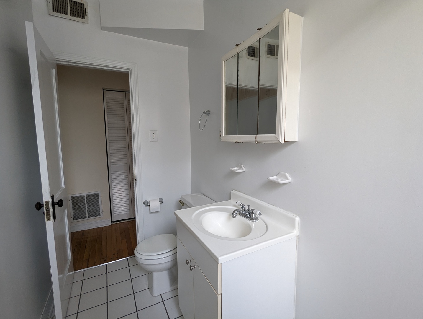 3040 W Wellington Street 3 Property Photo 8
