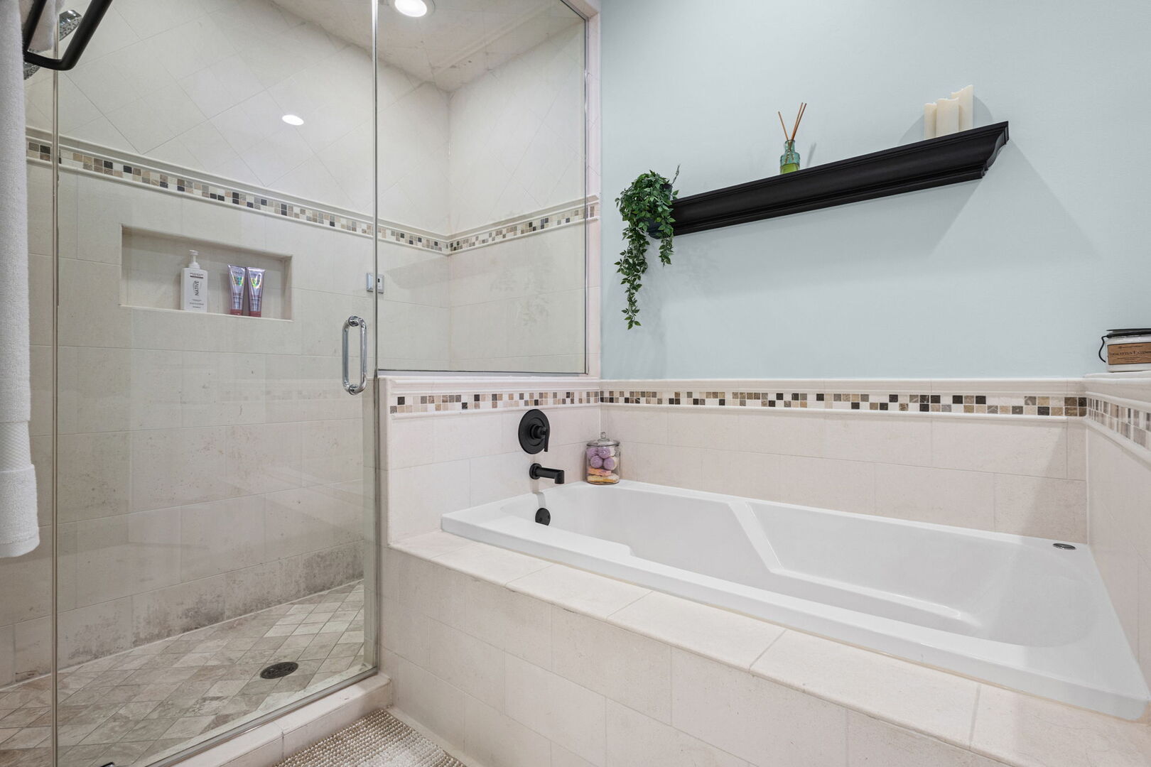 3340 N Kenmore Avenue 3 Property Photo 23