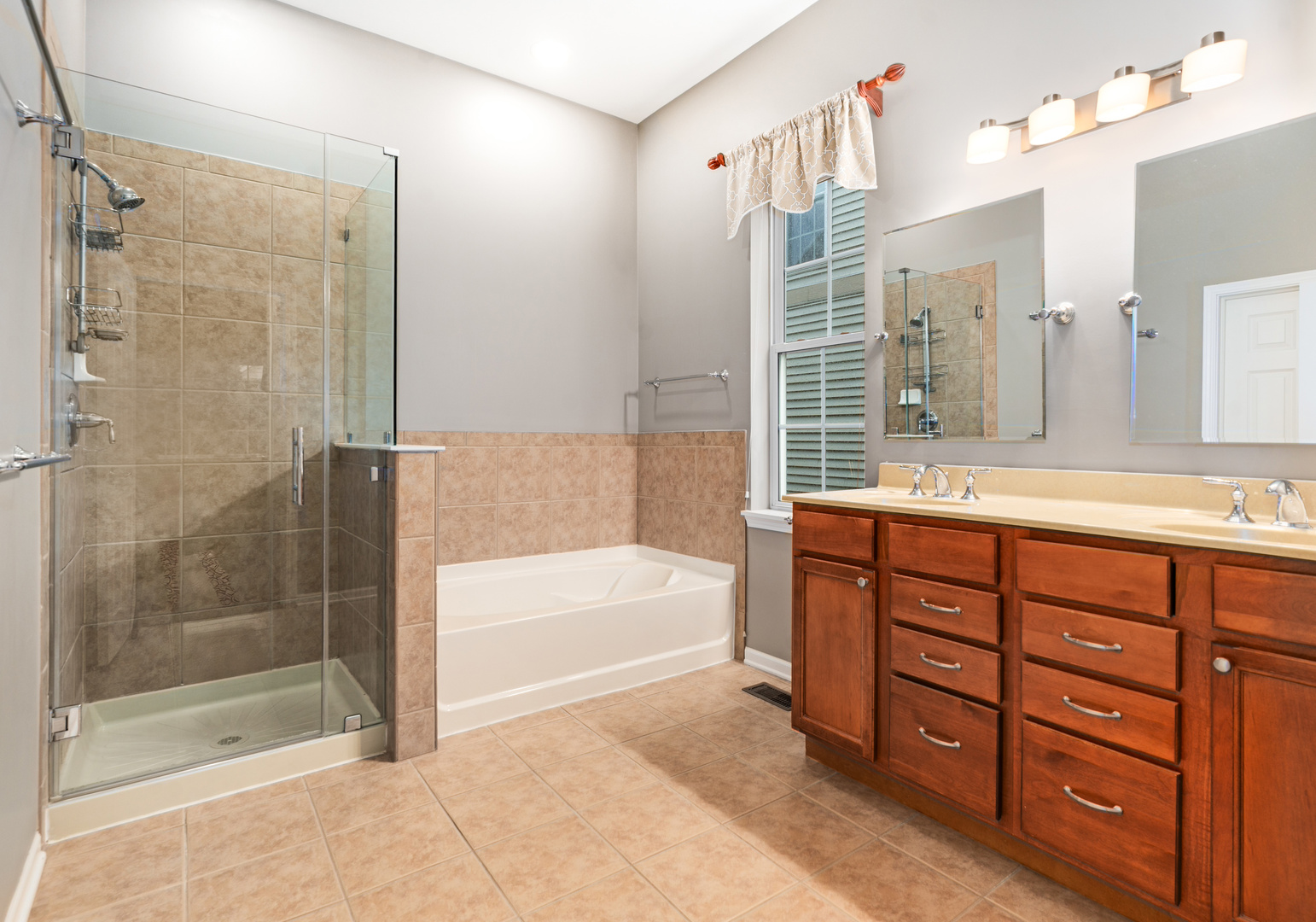 1179 Kingsley Lane Property Photo 15