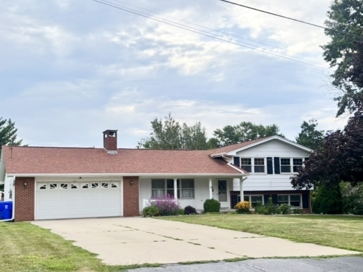 322 Hillside Drive Property Photo 1