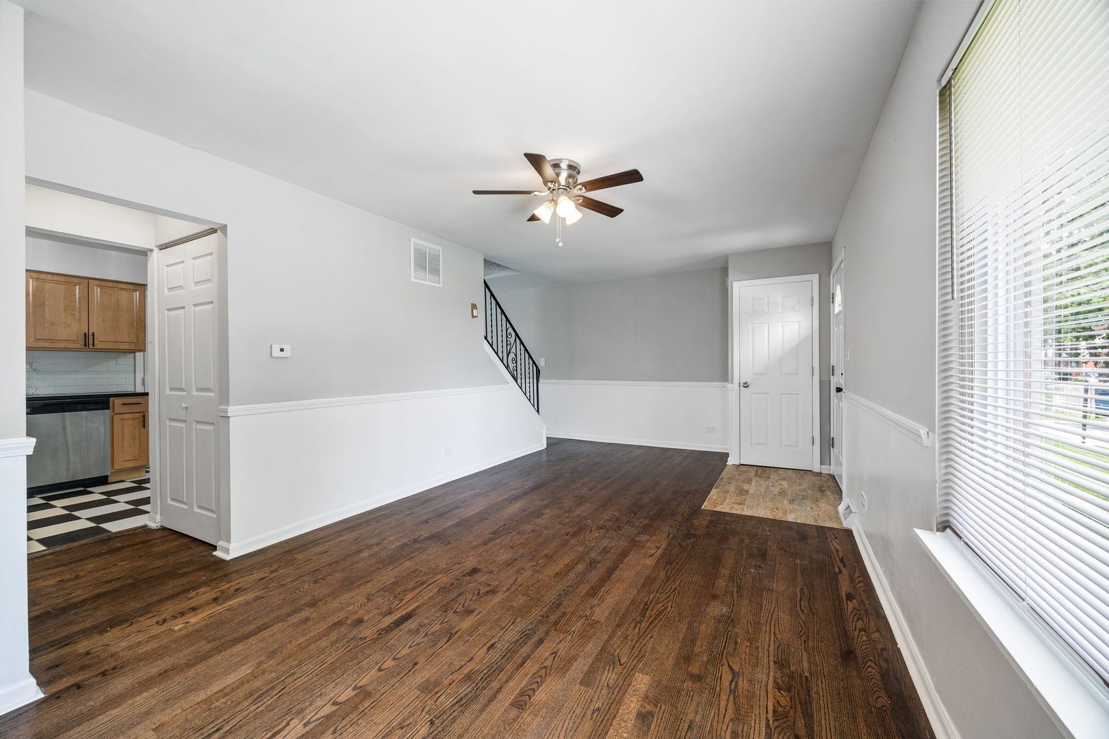 3041 St. Ives Court Property Photo 5