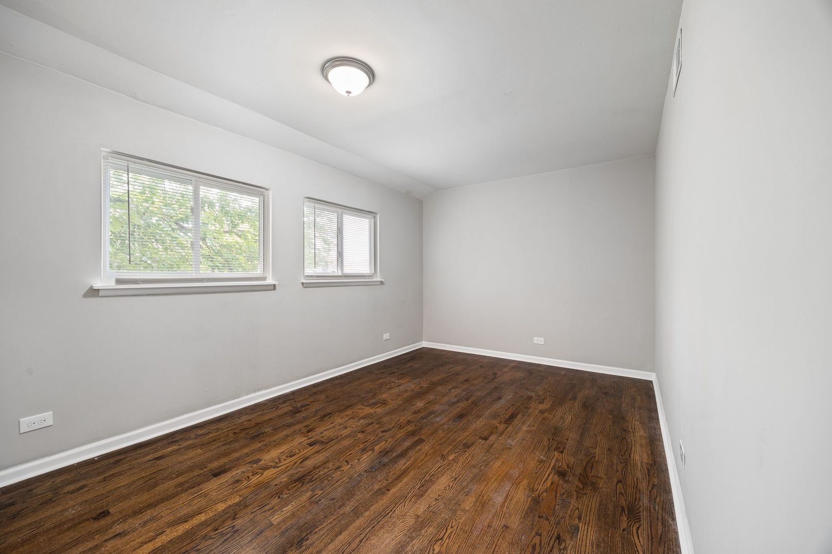 3041 St. Ives Court Property Photo 11